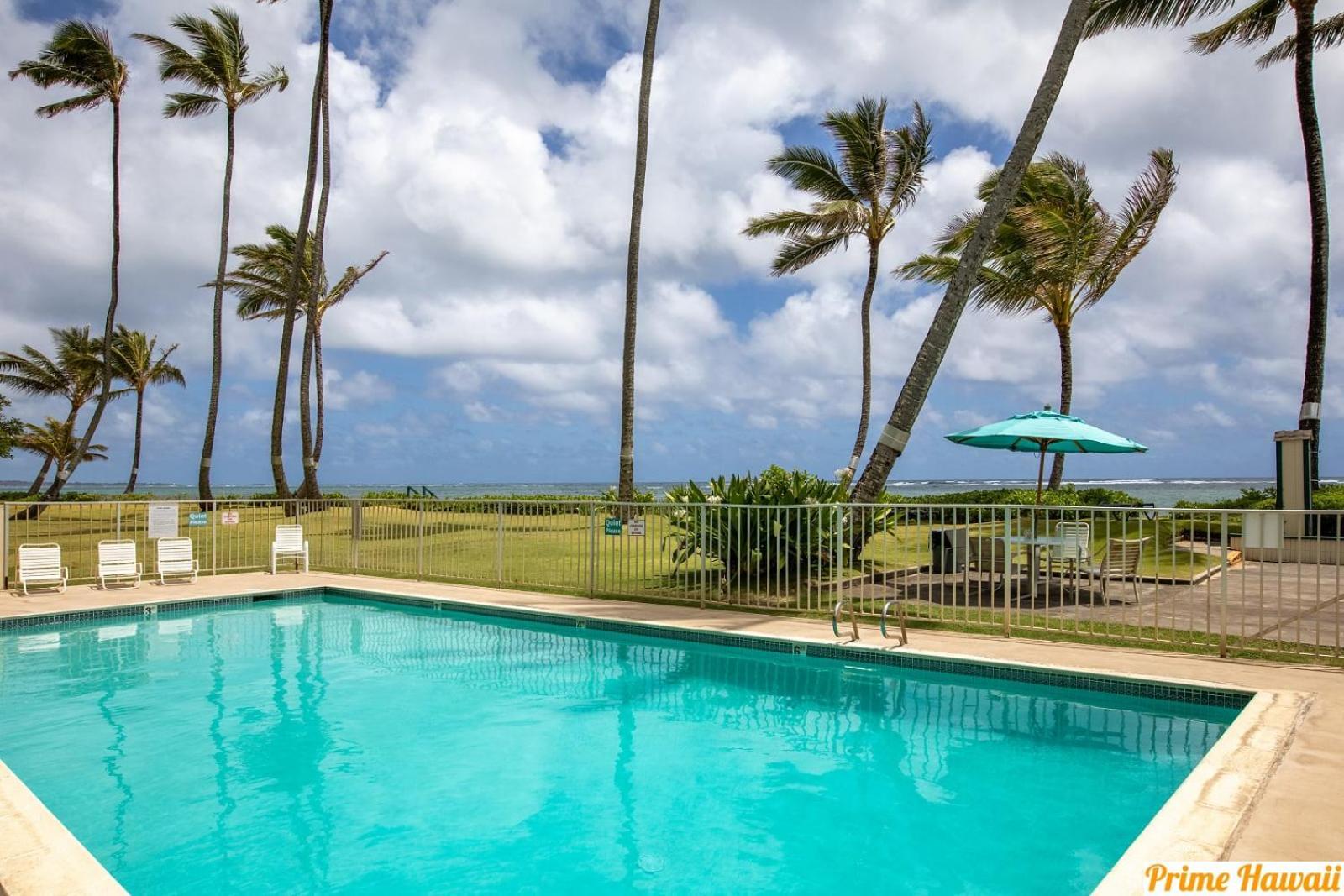 Beachfront Condo With Amazing Views Hau'ula Esterno foto